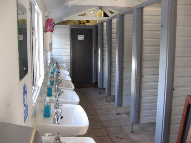 main-toilet
